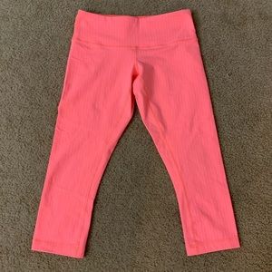 Lulemon Wunder Under cropped legging size 4